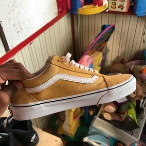 Yellow low top vans